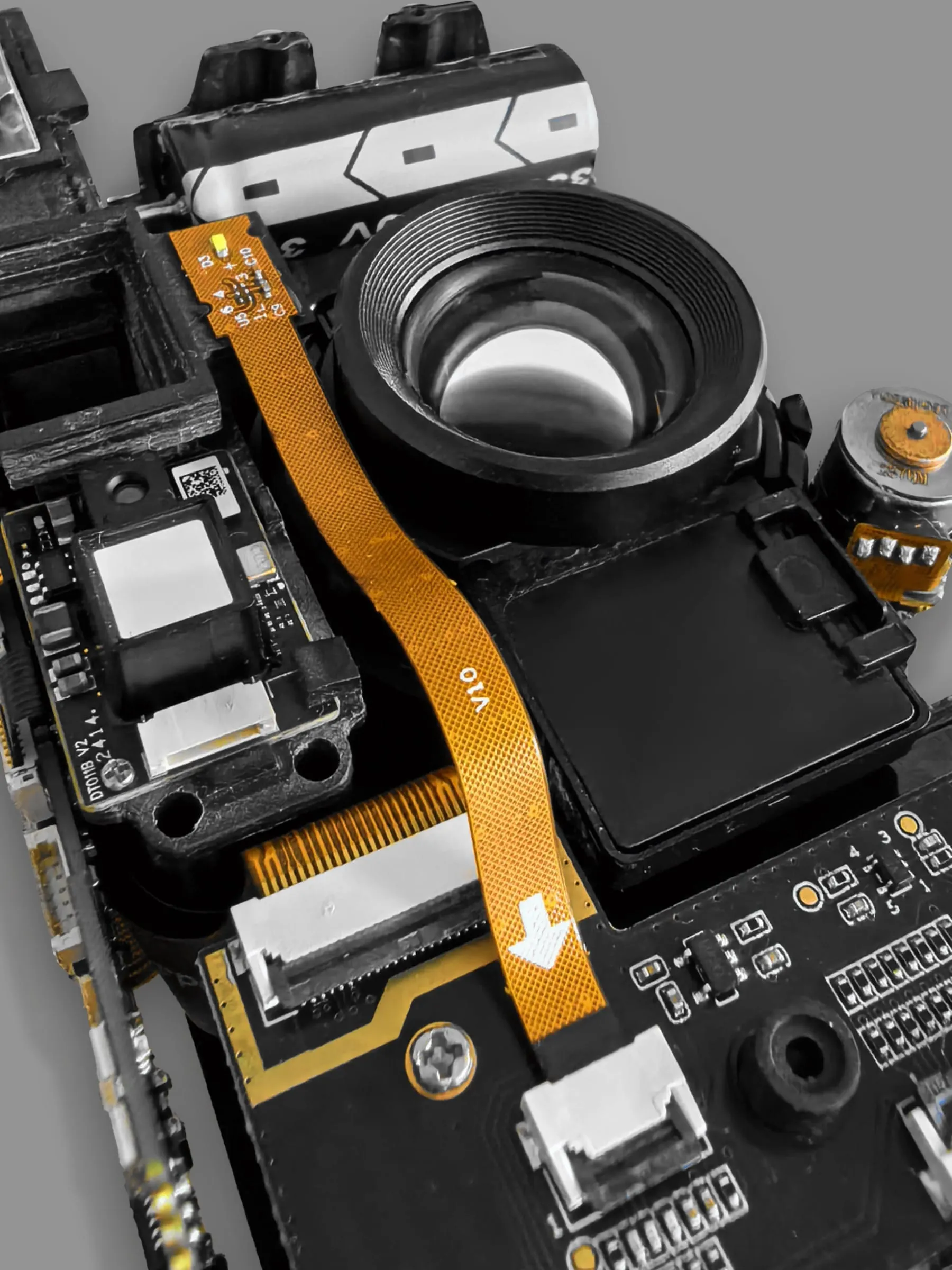 Render of the camera internals with circuit boards and lens, Analogue AF1